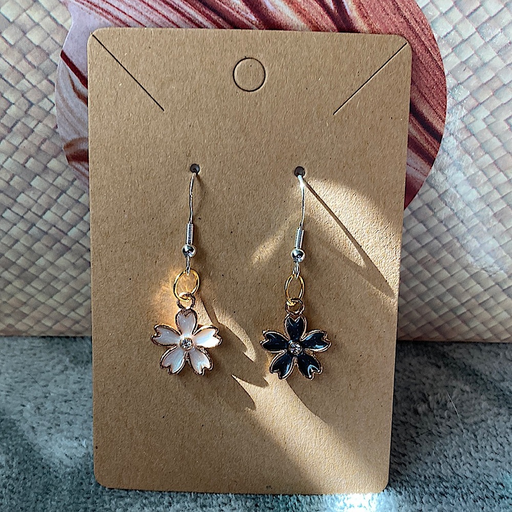 Pink and gray flower earrings